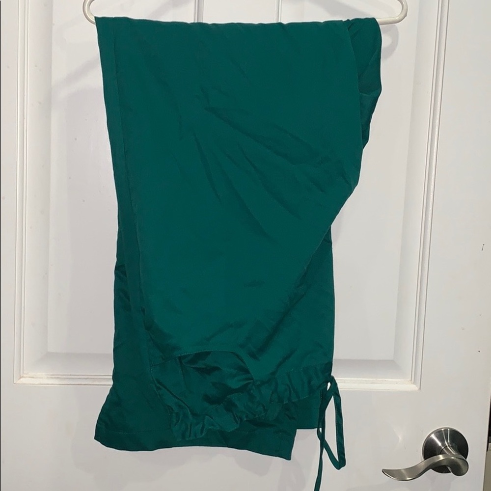 Barely worn , hunter green scrub pants . XXL
